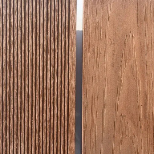 Vzorek plného WPC prkna, dekor Brownish red